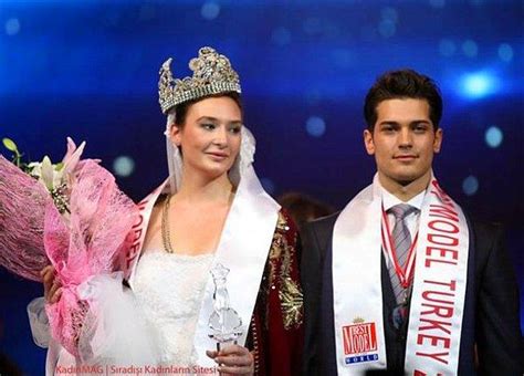 G­e­l­e­c­e­ğ­i­n­ ­Y­ı­l­d­ı­z­l­a­r­ı­n­ı­n­ ­Y­a­r­ı­ş­m­a­s­ı­ ­B­e­s­t­ ­M­o­d­e­l­ ­O­f­ ­T­u­r­k­e­y­ ­2­0­1­8­­i­n­ ­B­i­r­i­n­c­i­l­e­r­i­ ­B­e­l­l­i­ ­O­l­d­u­